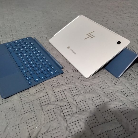 HP Chromebook X2 11 Tablet - Picture 4 of 4